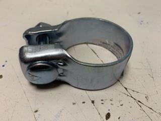 Крепеж глушителя