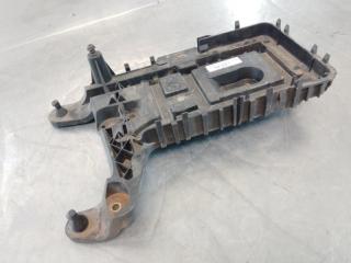 Крепление АКБ (корпус/подставка) Volkswagen Tiguan 2007-2011 2010 v121