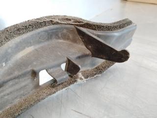 Пыльник Yaris Verso 1999-2005 v13 1.4 disel Пыльник Yaris Verso 1999-2005 v13 1.4 disel