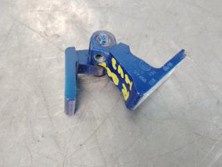 Петля двери передней правой нижняя SKODA Octavia RS (A7) 2013-2020 2016 v117