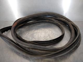 Уплотнитель двери SKODA Fabia 2007-2015 ДОРЕСТ!! 2009 v124