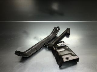 Фото запчасти кронштейн (сопут. товар) SKODA Octavia RS (A7) 2013-2020 2016 v117 контрактная запчасть Запчасть кронштейн (сопут. товар) SKODA Octavia RS (A7) 2013-2020 2016 v117