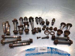 Болт Volkswagen Tiguan 2007-2011 2010 v121