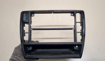 Рамка магнитолы Volkswagen Passat 2002