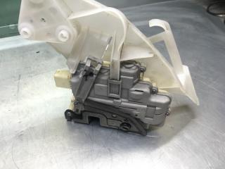 Замок двери задней правой Volkswagen Passat [B6] 2005-2010 2009 v131