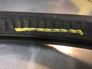 Уплотнитель двери A4 [B6] 2000-2004 2002 v38 СЕДАН 1