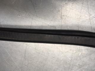 Уплотнитель двери A4 [B6] 2000-2004 2002 v38 СЕДАН 1