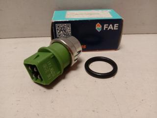 Датчик включения вентилятора Volkswagen Transporter T4 (1991-2003) новая Датчик включения вентилятора Volkswagen Transporter T4 (1991-2003)