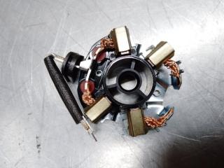 Запчасть щеткодержатель стартера Volkswagen Transporter T4 (1991-2003)