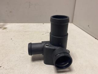 Фланец системы охлаждения Volkswagen VW PASSAT [B5] 1996-2005