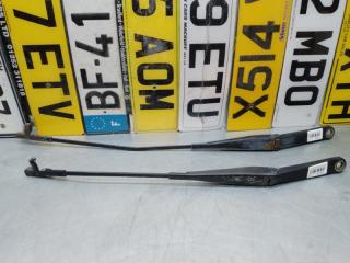 Поводок стеклоочистителя передний левый Ford Focus 2010 v20