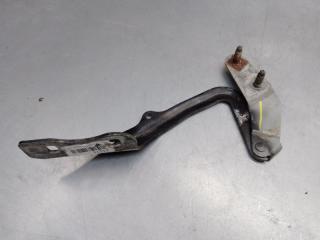 Петля капота левая Ford Focus 2010 v20 контрактная Петля капота левая Ford Focus 2010 v20