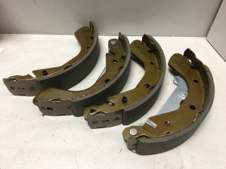 Запчасть колодки барабанные Chevrolet Cobalt  2011 - 2015