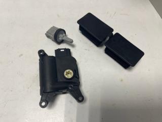 Моторчик заслонки отопителя SKODA Octavia рест (A5 1Z-) 2004-2013 2012 v120