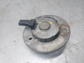 Клапан электромагн. изменения фаз ГРМ Volkswagen Tiguan 2007-2011 2010 v121