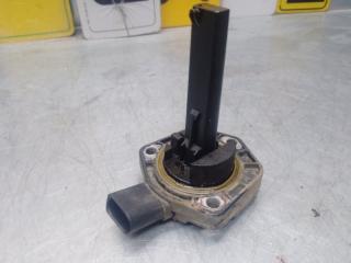 Датчик уровня масла Volkswagen Tiguan 2007-2011 2010 v121 контрактная Датчик уровня масла Volkswagen Tiguan 2007-2011 2010 v121