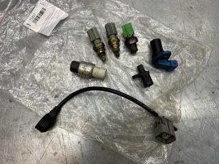 Фото запчасти датчик Ford Focus II 2008-2011 v33 контрактная запчасть Запчасть датчик Ford Focus II 2008-2011 v33