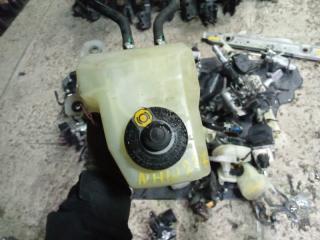 Запчасть бачок тормозной Toyota Prius 2007