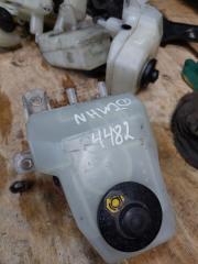 Запчасть бачок тормозной Toyota Prius 2006