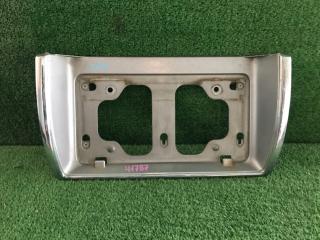 Накладка под номер задняя TOYOTA Hiace