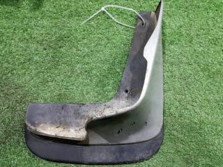 Фото запчасти брызговик передний правый NISSAN Bluebird контрактная запчасть Запчасть брызговик передний правый NISSAN Bluebird