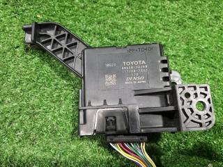 Блок управления кондиционером передний TOYOTA Corolla Axio 2013