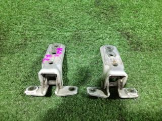 Петли двери передние левые MITSUBISHI Pajero 2002