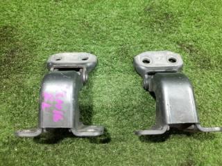 Фото запчасти петли двери передние левые TOYOTA Grand Hiace контрактная запчасть Запчасть петли двери передние левые TOYOTA Grand Hiace