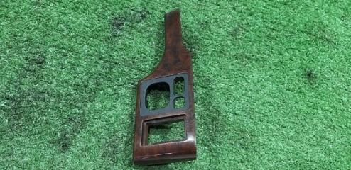 Запчасть накладка на торпедо TOYOTA Regius