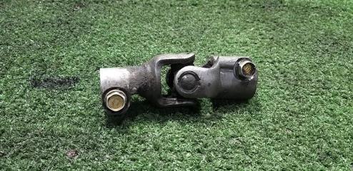 Фото запчасти рулевой карданчик нижний TOYOTA Sprinter 1997 контрактная запчасть Запчасть рулевой карданчик нижний TOYOTA Sprinter 1997