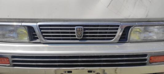 Решетка радиатора NISSAN Caravan 1997