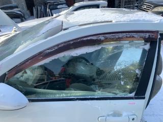 Запчасть ветровик передний левый NISSAN Primera 2001