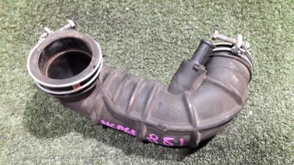 Запчасть патрубок воздушного фильтра TOYOTA Ist 2006