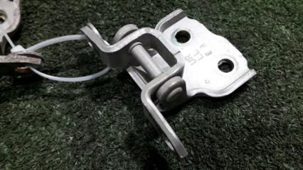 Петли двери передние правые SUZUKI Chevrolet Cruze HR82S M15A Петли двери передние правые SUZUKI Chevrolet Cruze HR82S M15A