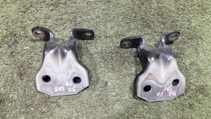 Петли двери передние правые SUBARU Forester 2008