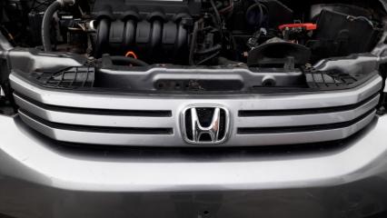 Решетка радиатора HONDA Insight 2009