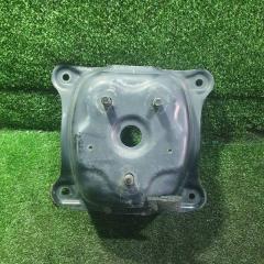 Фото запчасти держатель запаски SUZUKI Escudo 2005 контрактная запчасть Запчасть держатель запаски SUZUKI Escudo 2005