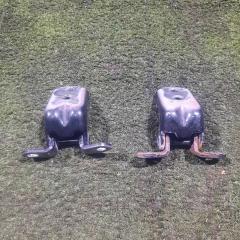 Запчасть петли двери передние правые NISSAN Tiida 2008