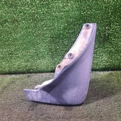 Брызговик передний правый TOYOTA RAV4 1994