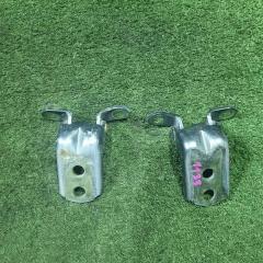 Запчасть петли двери передние правые NISSAN Tiida 2006