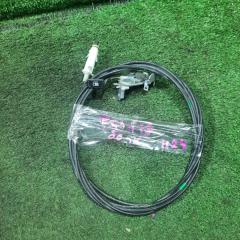 Тросик бака TOYOTA Isis 2010