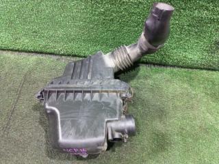 Запчасть корпус воздушного фильтра TOYOTA Platz 2001