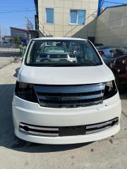 Стекло лобовое переднее NISSAN Serena 2006