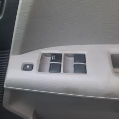 Запчасть пульт стеклоподъемника передний правый HONDA Freed 2009