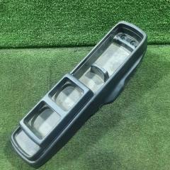 Подстаканник TOYOTA Ractis 2006