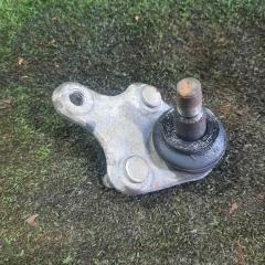 Запчасть шаровая опора передняя правая TOYOTA Alphard