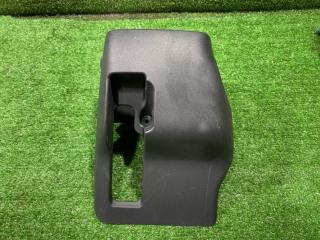 Фото запчасти кожух рулевой колонки TOYOTA Vitz 2005 контрактная запчасть Запчасть кожух рулевой колонки TOYOTA Vitz 2005