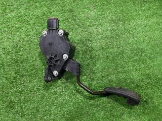 Педаль газа TOYOTA Vitz 2005