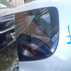 Стекло собачника заднее левое HONDA Fit 2005