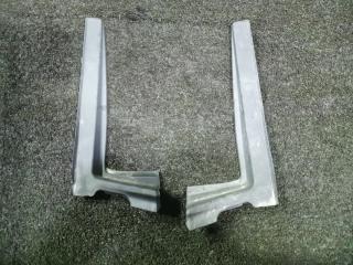 Уголок жабо TOYOTA Ractis 2011